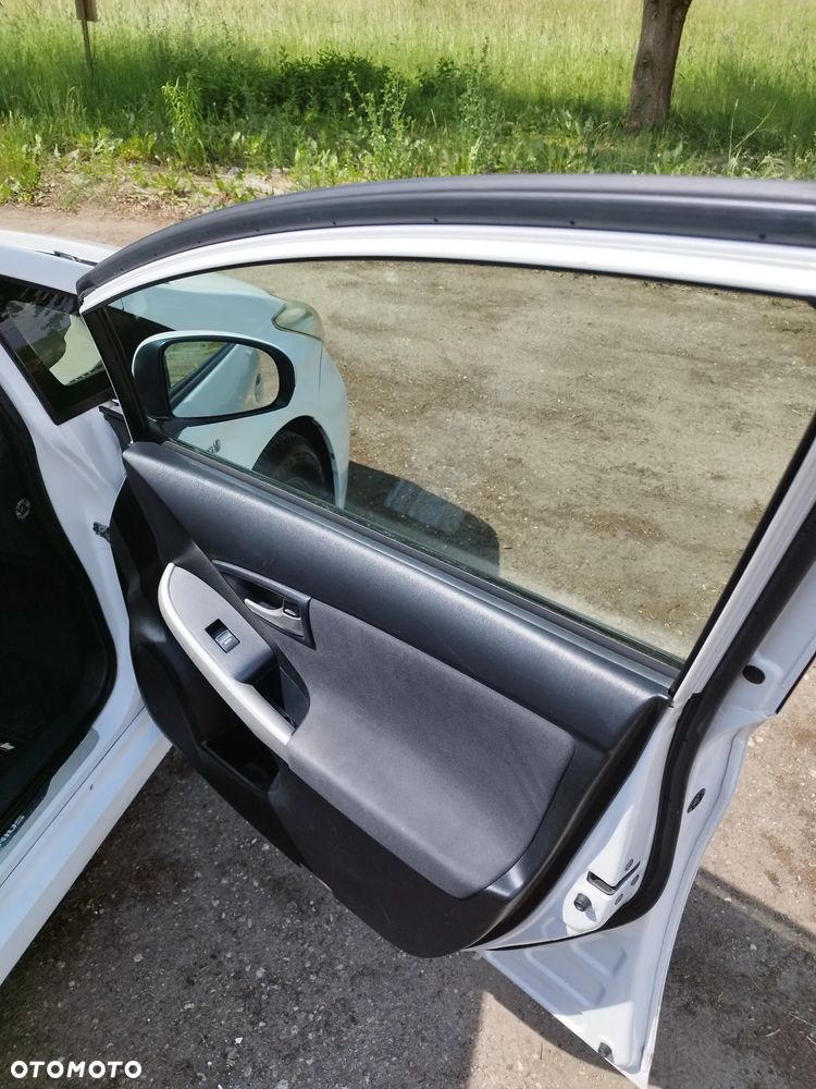 Toyota Prius 1.8 HSD Active - 18