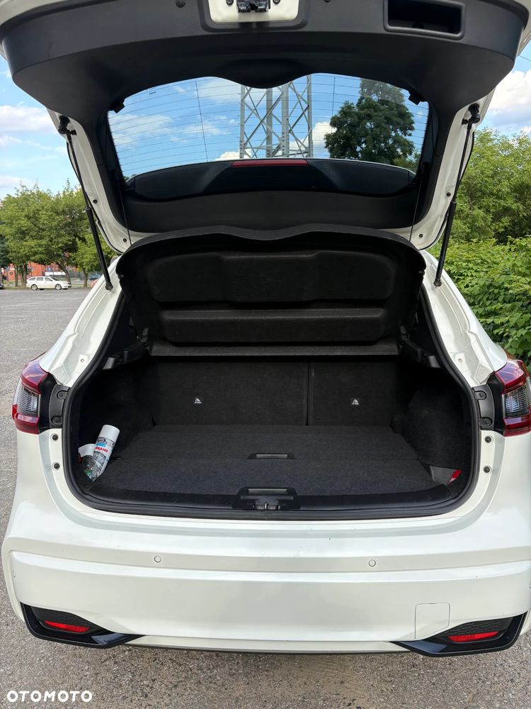 Nissan Qashqai 1.3 DIG-T N-Connecta DCT - 6