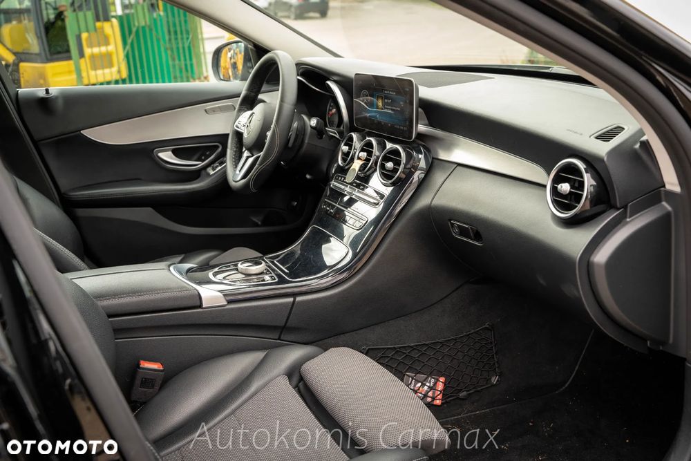 Mercedes-Benz Klasa C 220 d 4MATIC 9G-TRONIC - 17