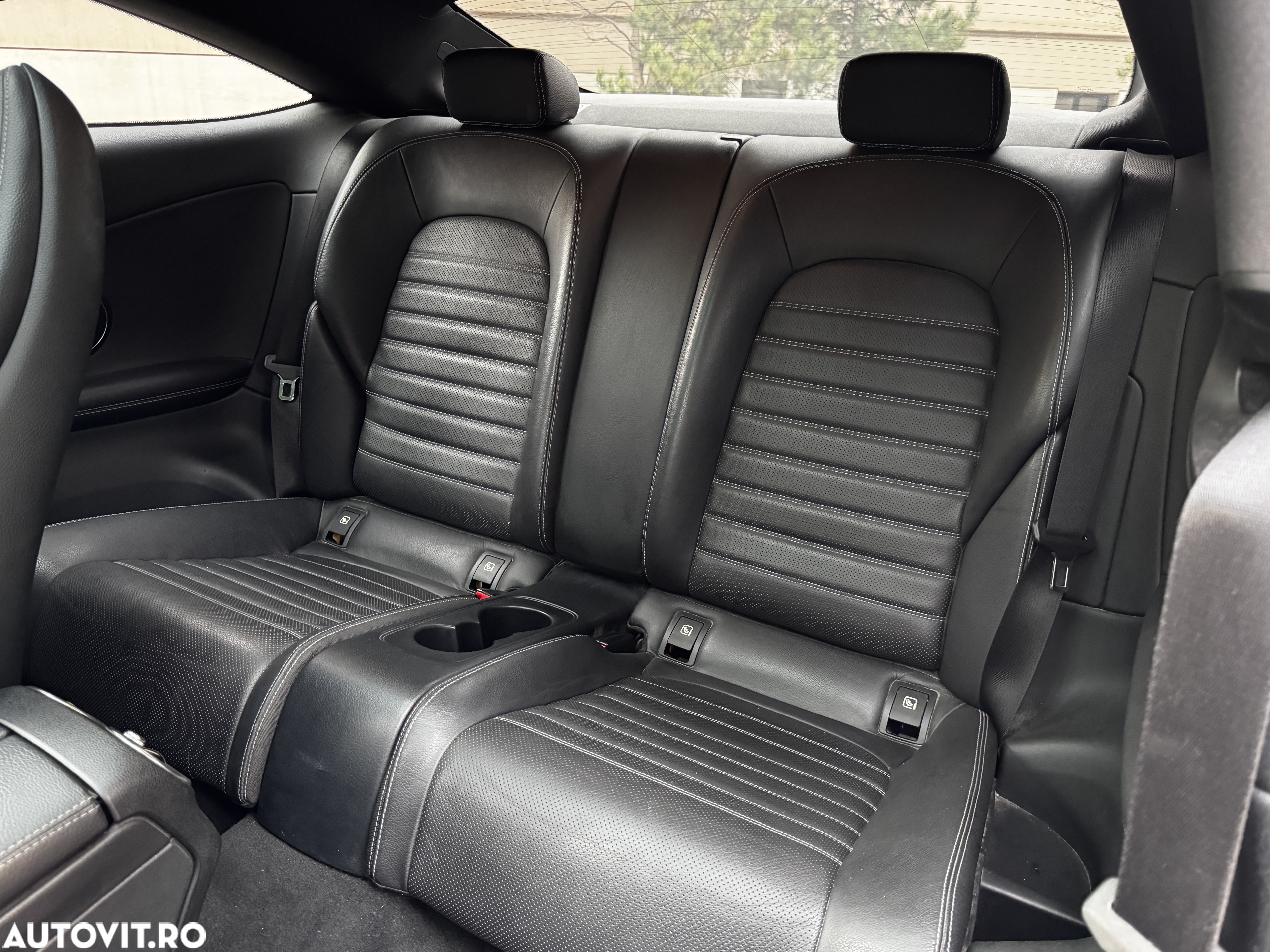 Mercedes-Benz C 300 Coupe 9G-TRONIC AMG Line - 11