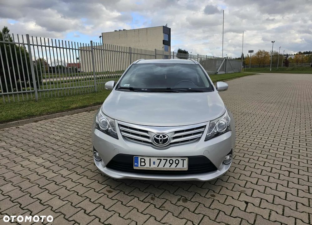 Toyota Avensis Combi 1.6 Comfort - 2