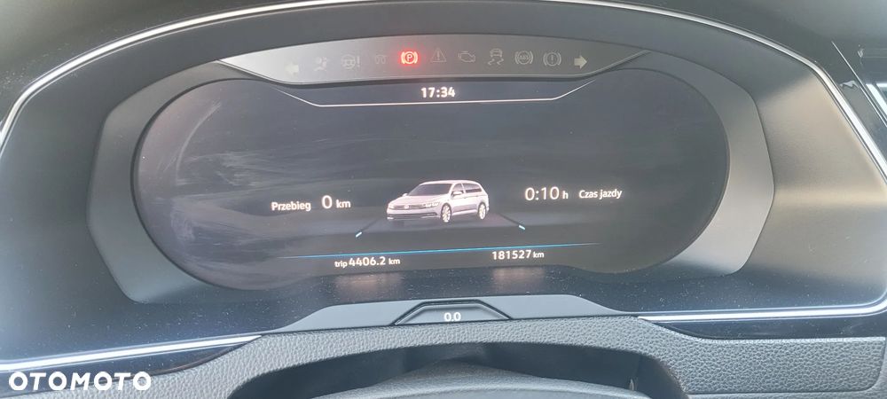 Volkswagen Passat - 11