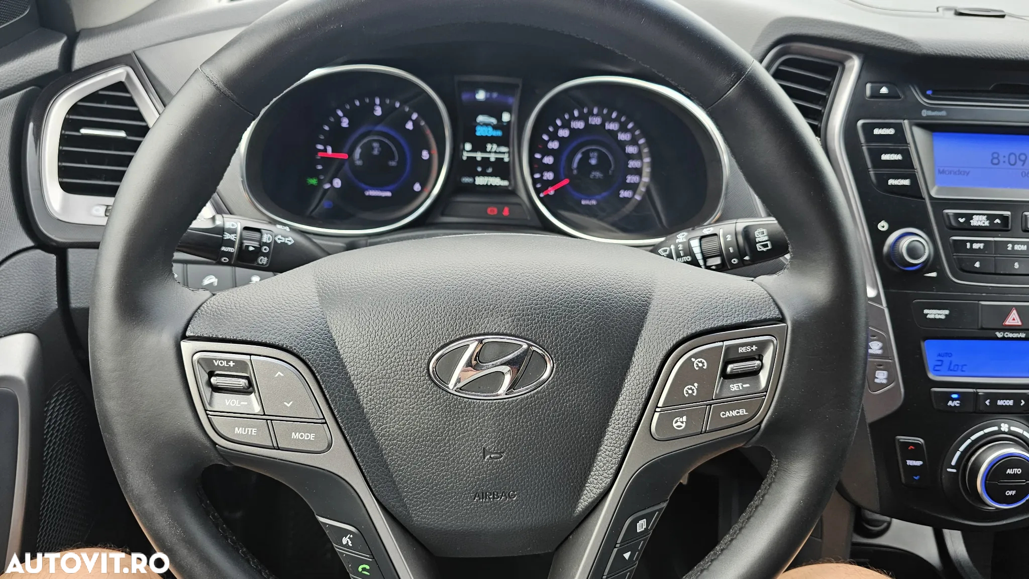 Hyundai Santa Fe 2.0 DSL 4WD Comfort - 10
