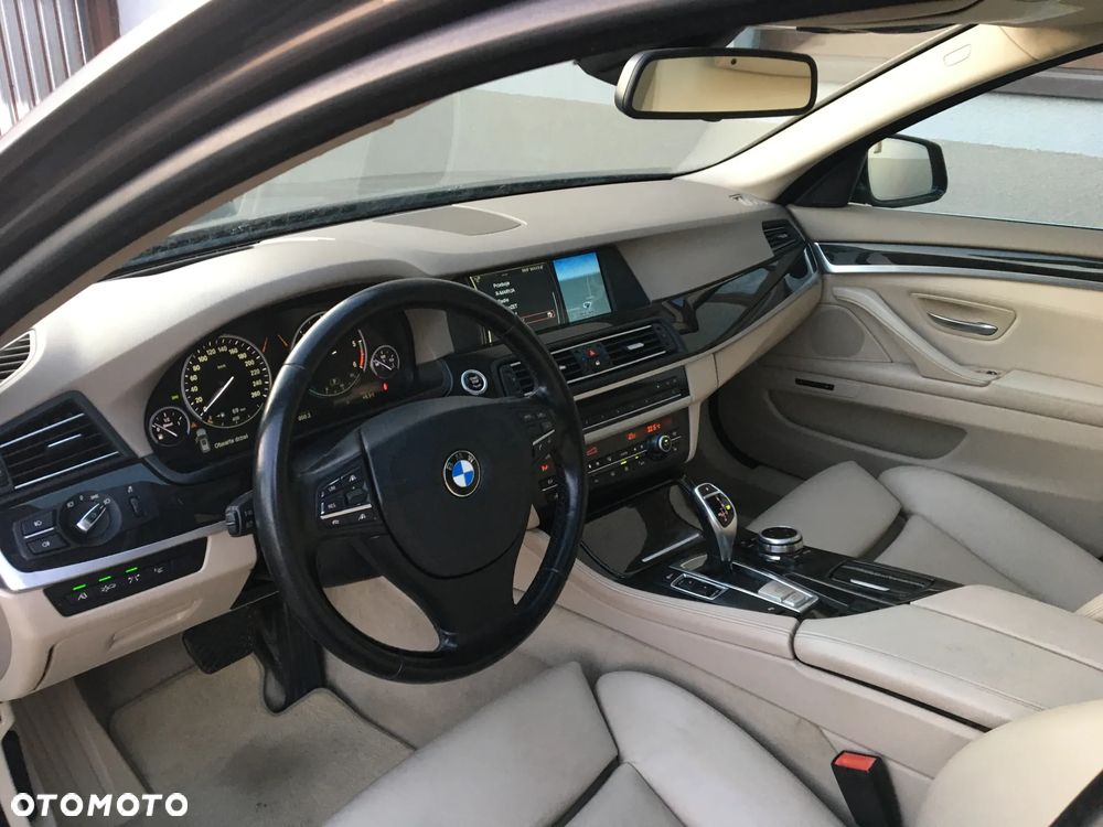 BMW Seria 5 535d Sport-Aut Luxury Line - 4