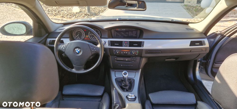 BMW Seria 3 320d - 5