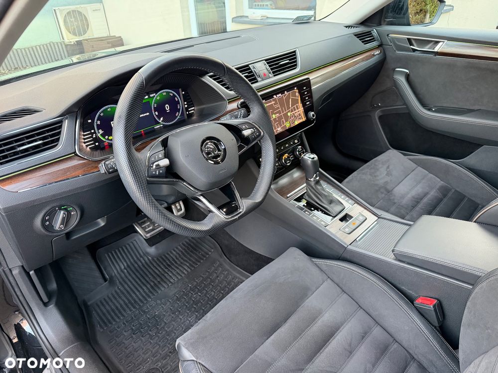 Skoda Superb 2.0 TSI 4x4 Scout DSG - 24