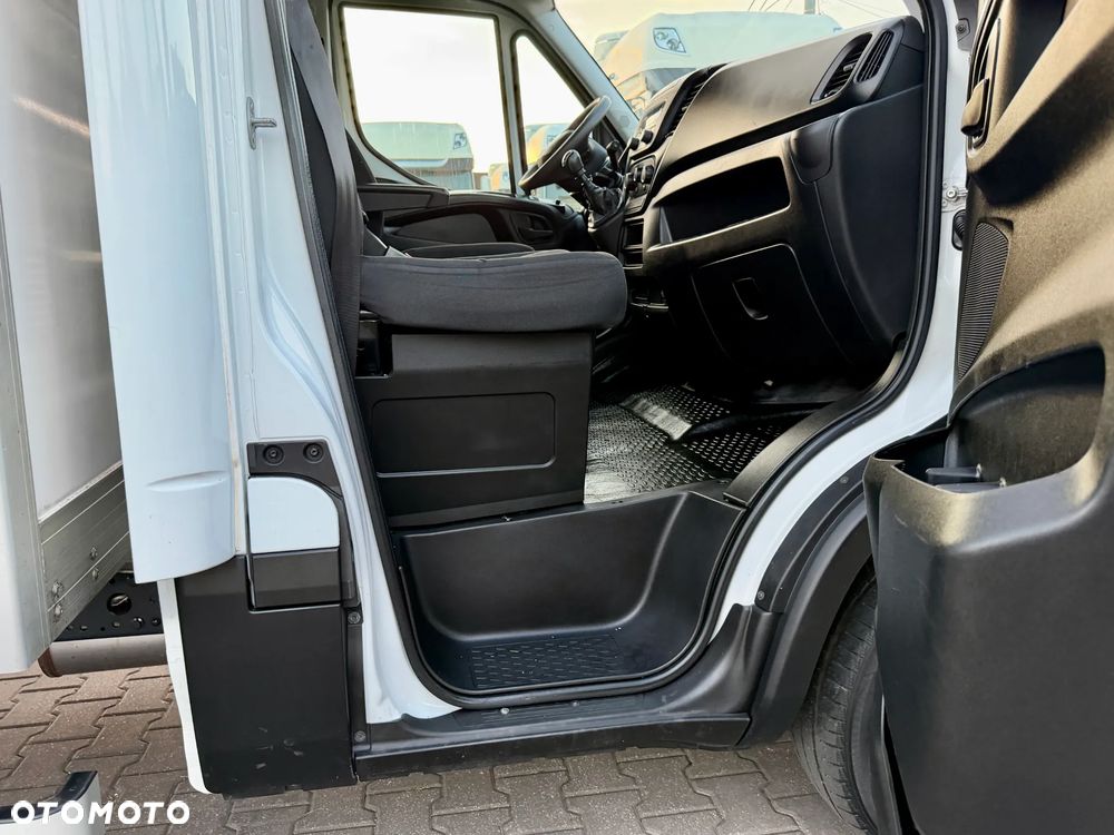 Iveco DAILY KONTENER 8EP / SALON POLSKA / GWARANCJA W CENIE / FAKTURA VAT 23% / LEASING, KREDYT - UPROSZCZONA PROCEDURA - 19