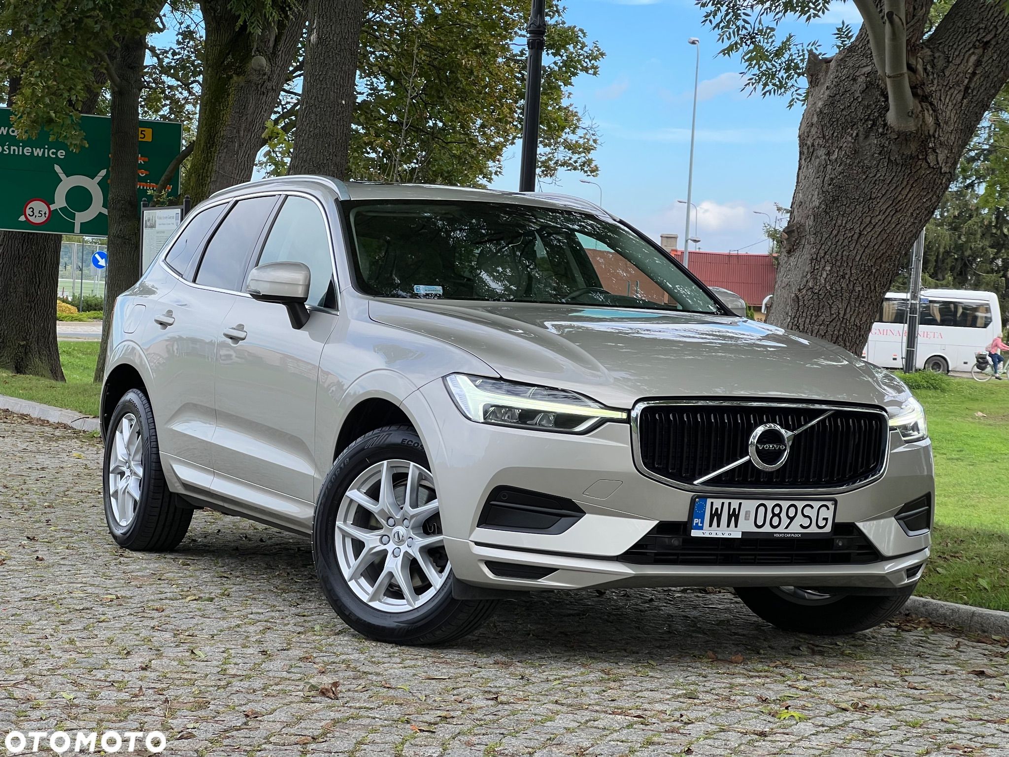 Volvo XC 60 D4 AWD Geartronic Momentum - 1