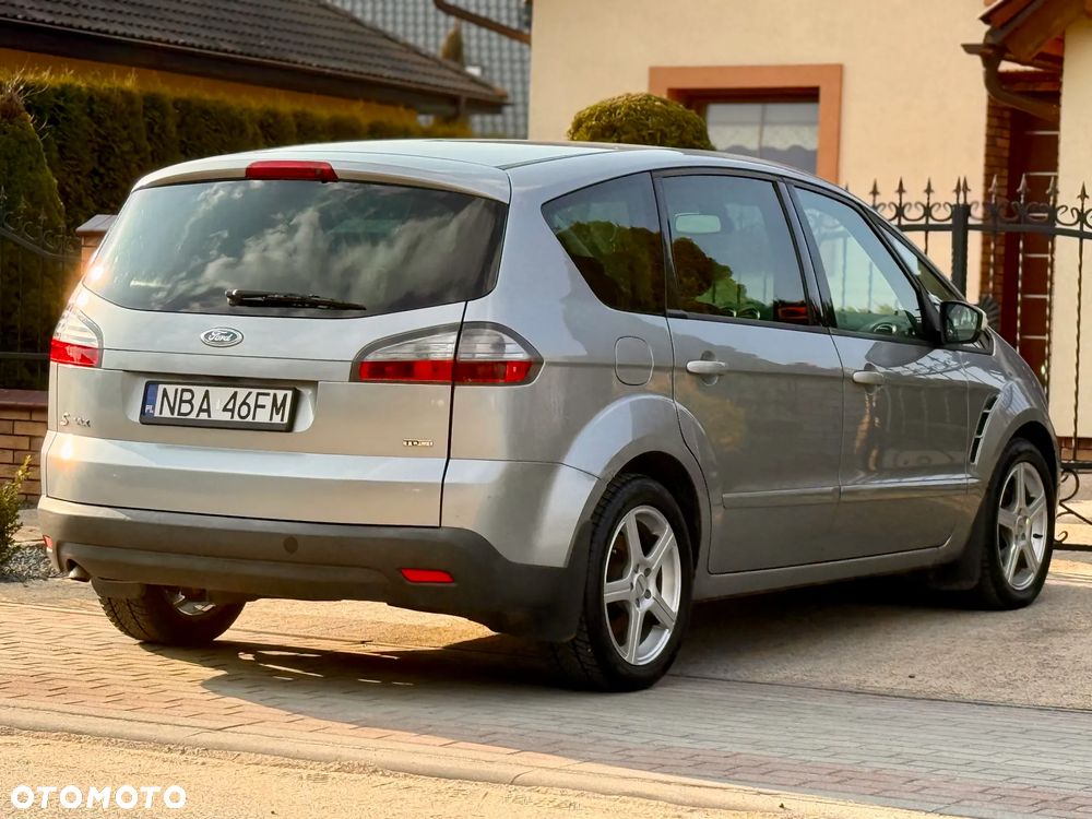 Ford S-Max 2.0 TDCi DPF Titanium - 12