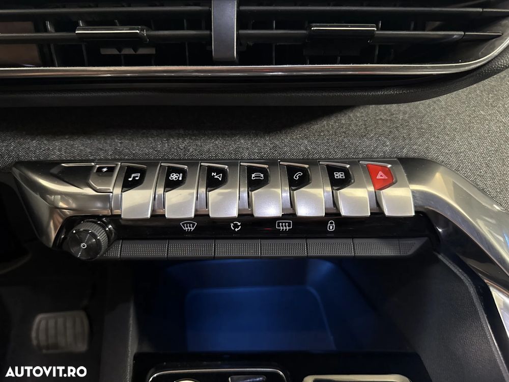 Peugeot 3008 - 17
