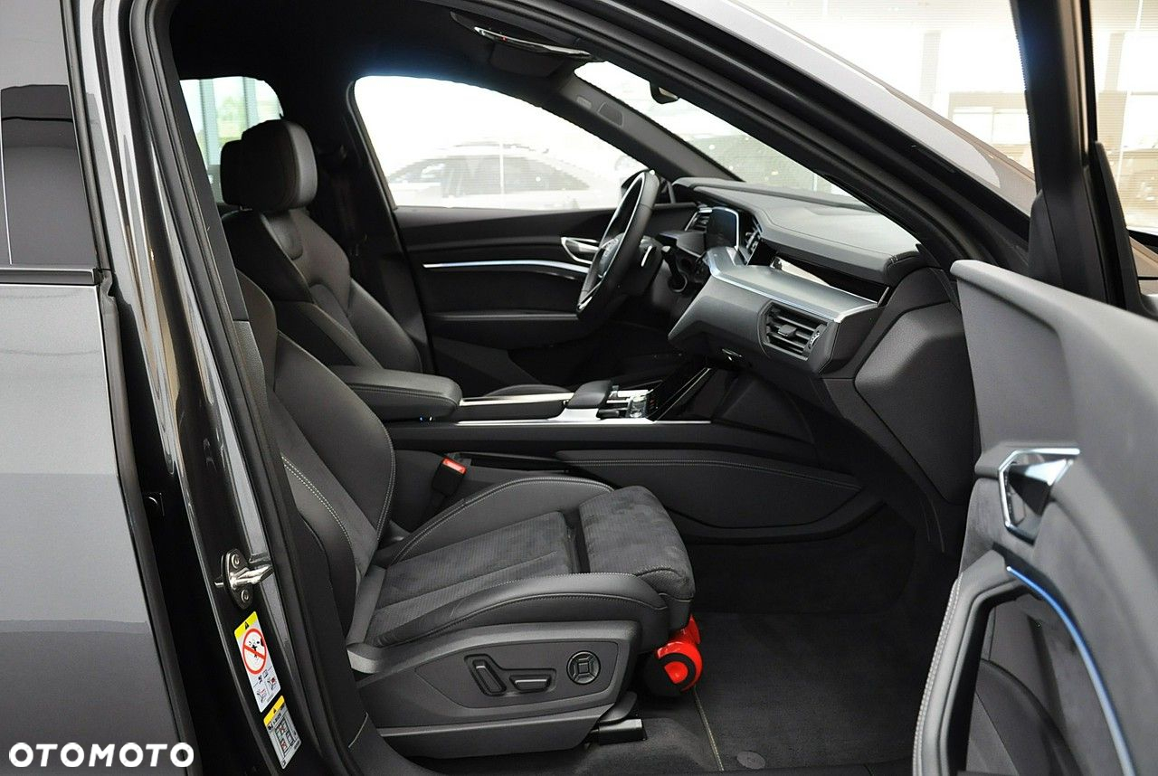 Audi e-tron - 20