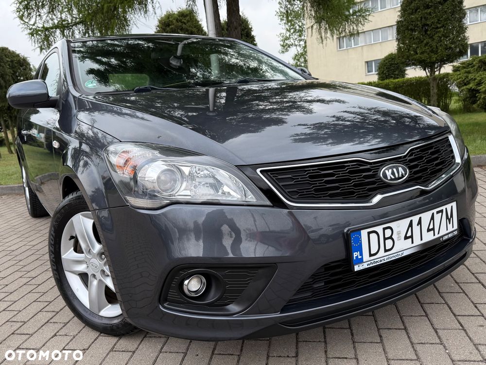 Kia Ceed 1.4 CVVT Dream-Team Edition - 14