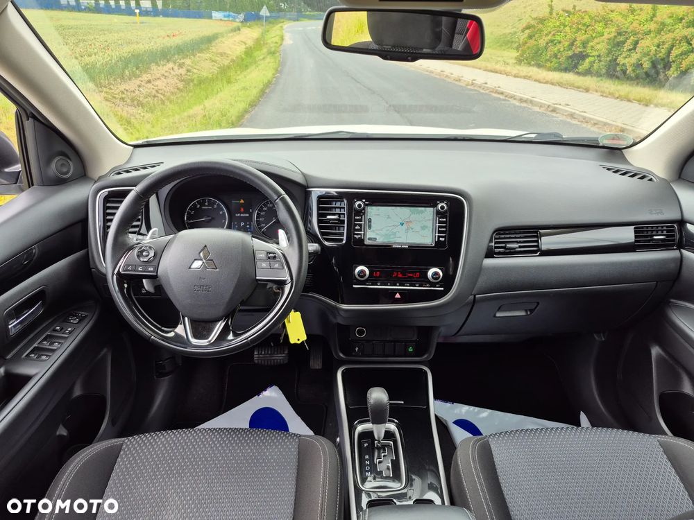 Mitsubishi Outlander - 7