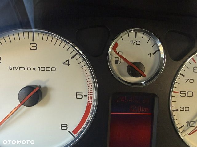 Peugeot 407 2.0 HDi Premium - 22