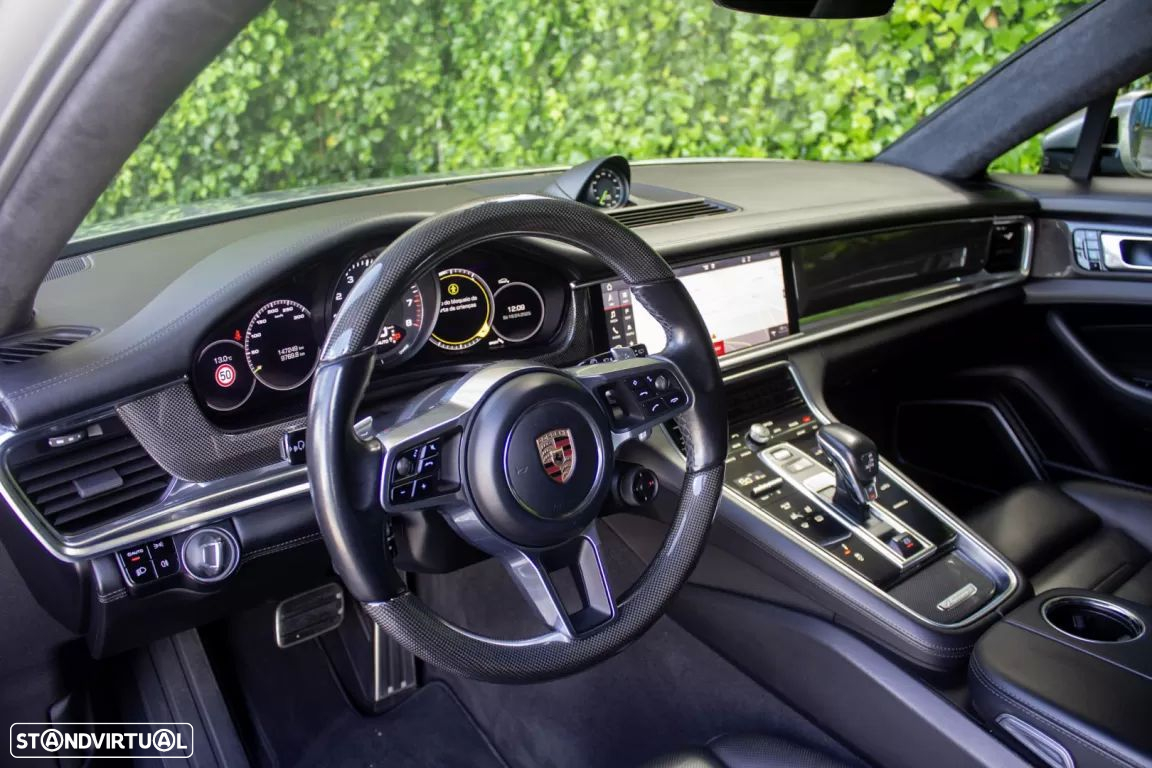 Porsche Panamera Sport Turismo 4 E-Hybrid - 16