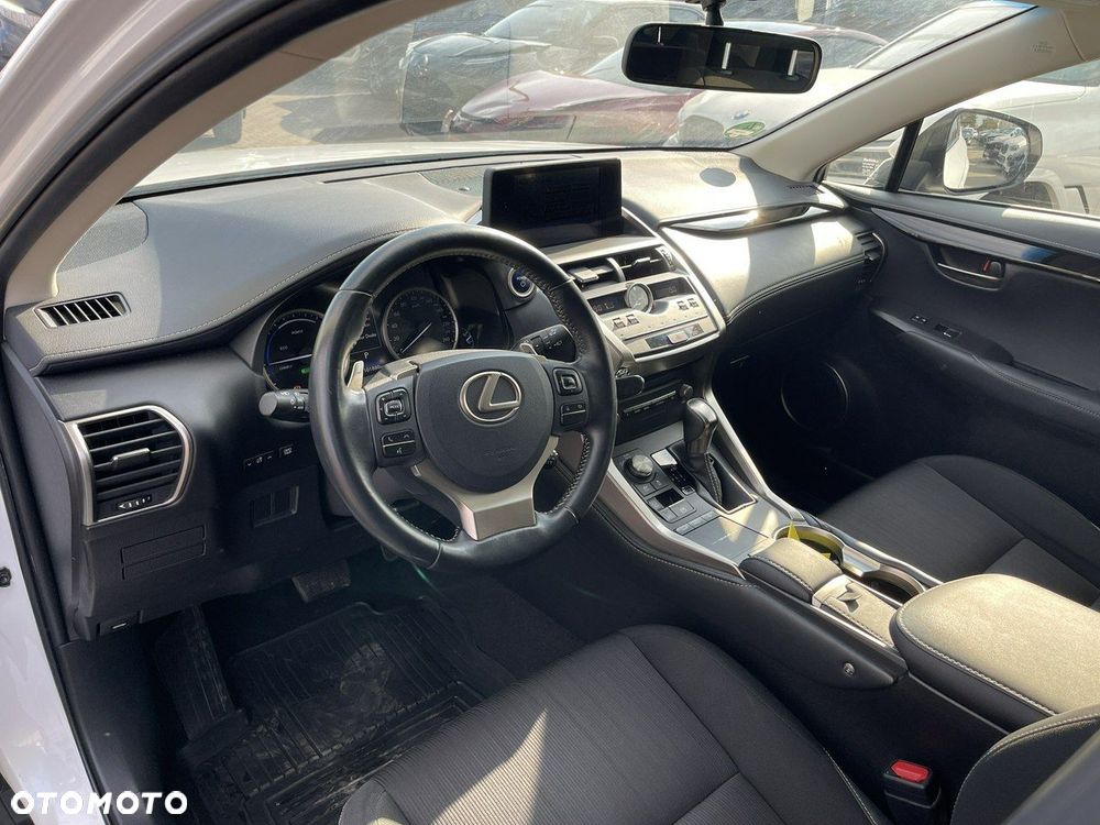 Lexus NX 300h - 9