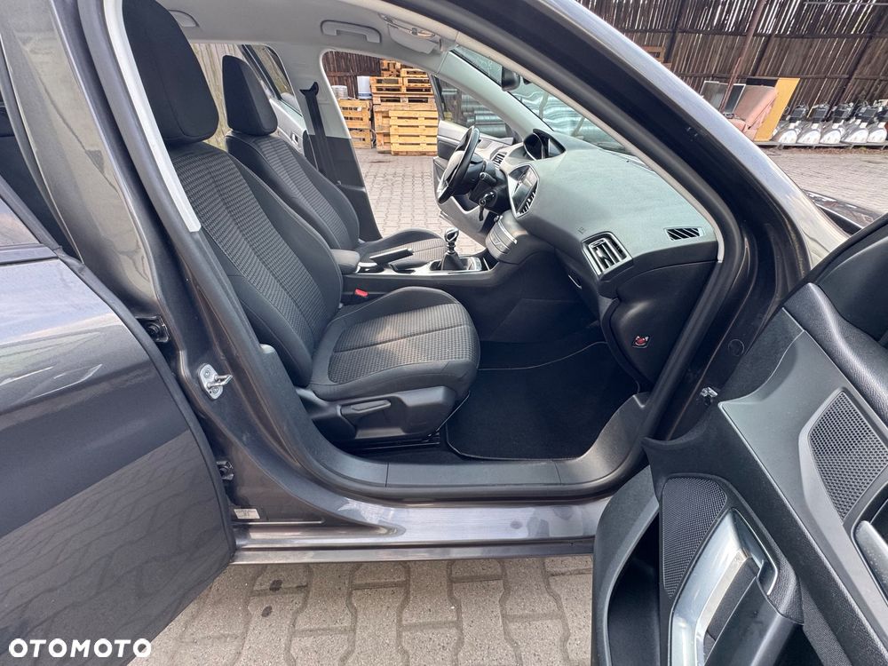 Peugeot 308 - 5