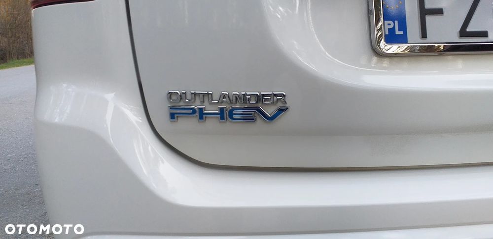 Mitsubishi Outlander ver-phev-intense-plus - 23