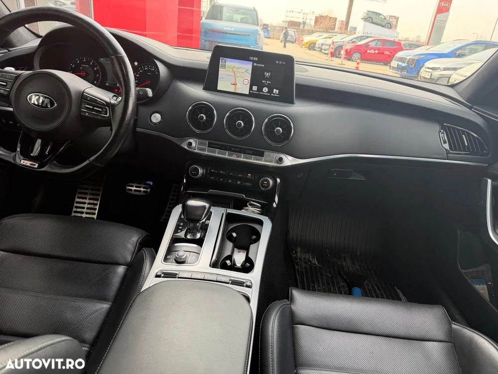 Kia Stinger 2.0 T-GDI RWD GT Line - 10