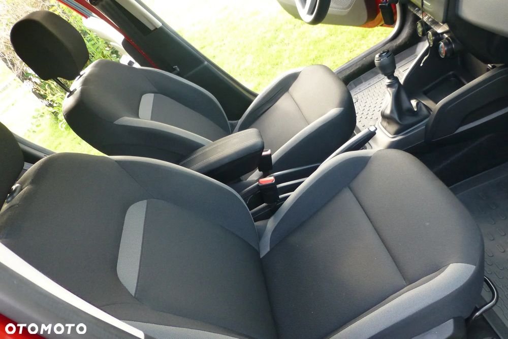 Dacia Duster 1.0 TCe Essential - 12