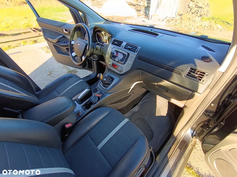 Ford Kuga 2.0 TDCi 4x4 Titanium - 28