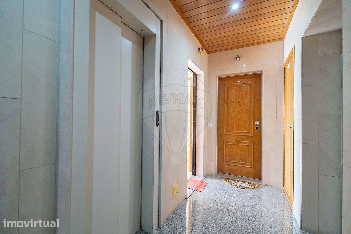 Apartamento T2 para arrendamento - Grande imagem: 2/39