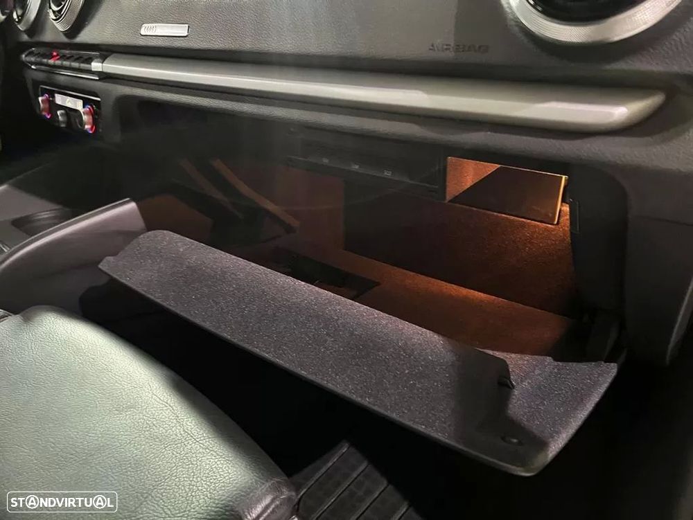 Audi A3 Sportback 30 TFSI Design - 17