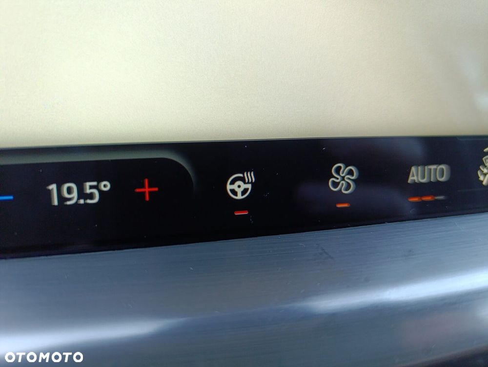 Ford Focus 1.0 EcoBoost Titanium - 28