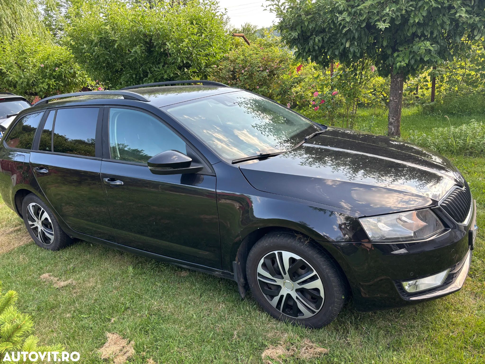 Skoda Octavia 1.6 TDI ELEGANCE - 1