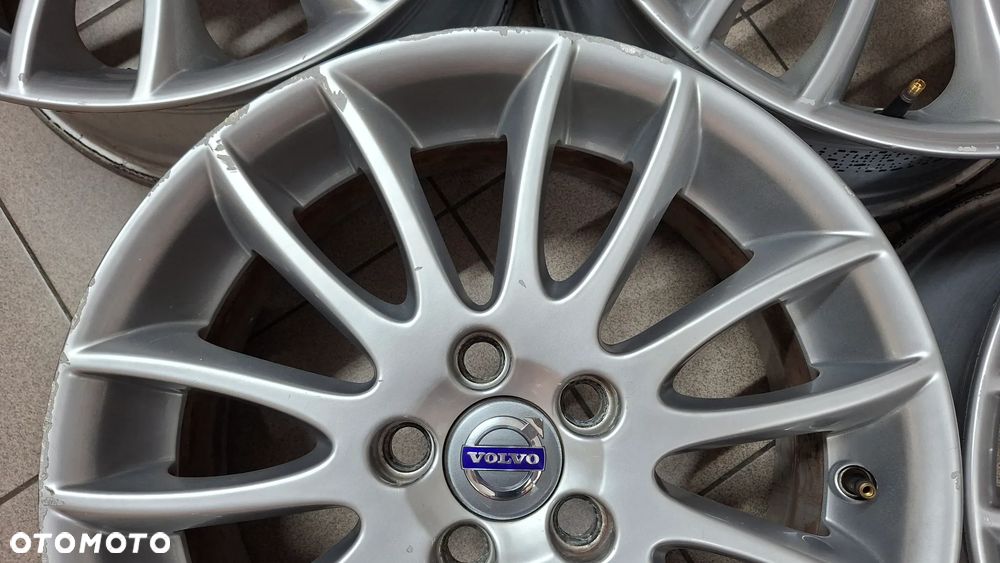 Felgi Aluminiowe 17 Volvo S40 V50 C30 5x108 ET 52.5 - 4