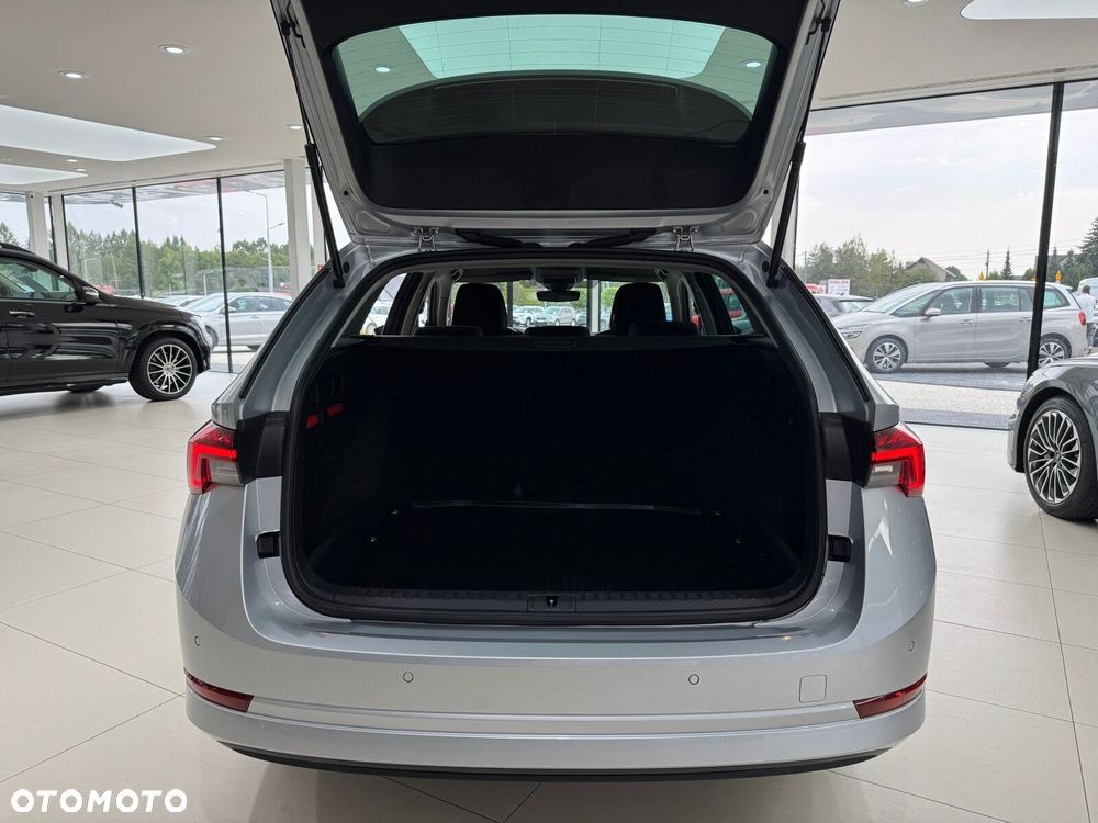 Skoda Octavia 2.0 TDI Ambition DSG - 17