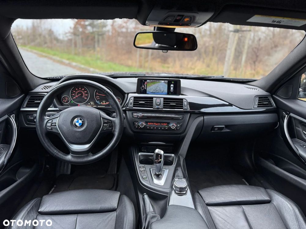 BMW Seria 3 328i xDrive Sport-Aut Luxury Line - 15