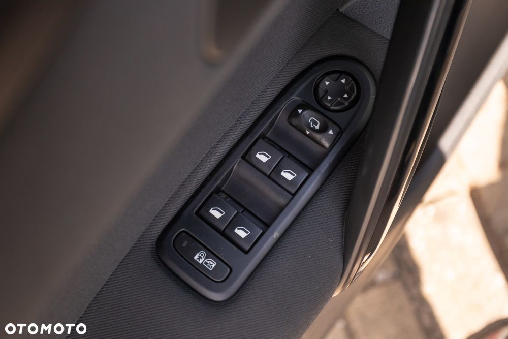 Peugeot 508 BlueHDi 150 Stop&Start Business-Line - 26