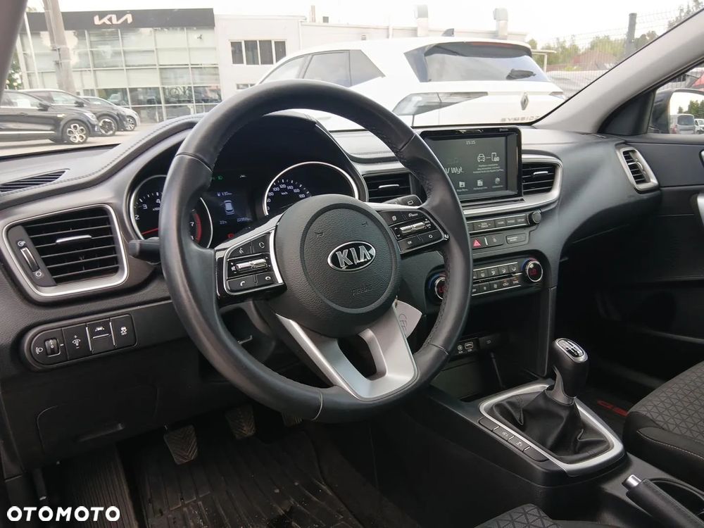 Kia Ceed 1.4 T-GDI M - 12
