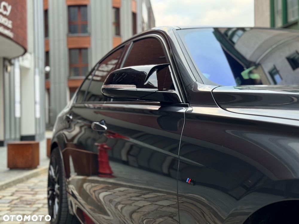 BMW Seria 3 328i Sport Line - 23