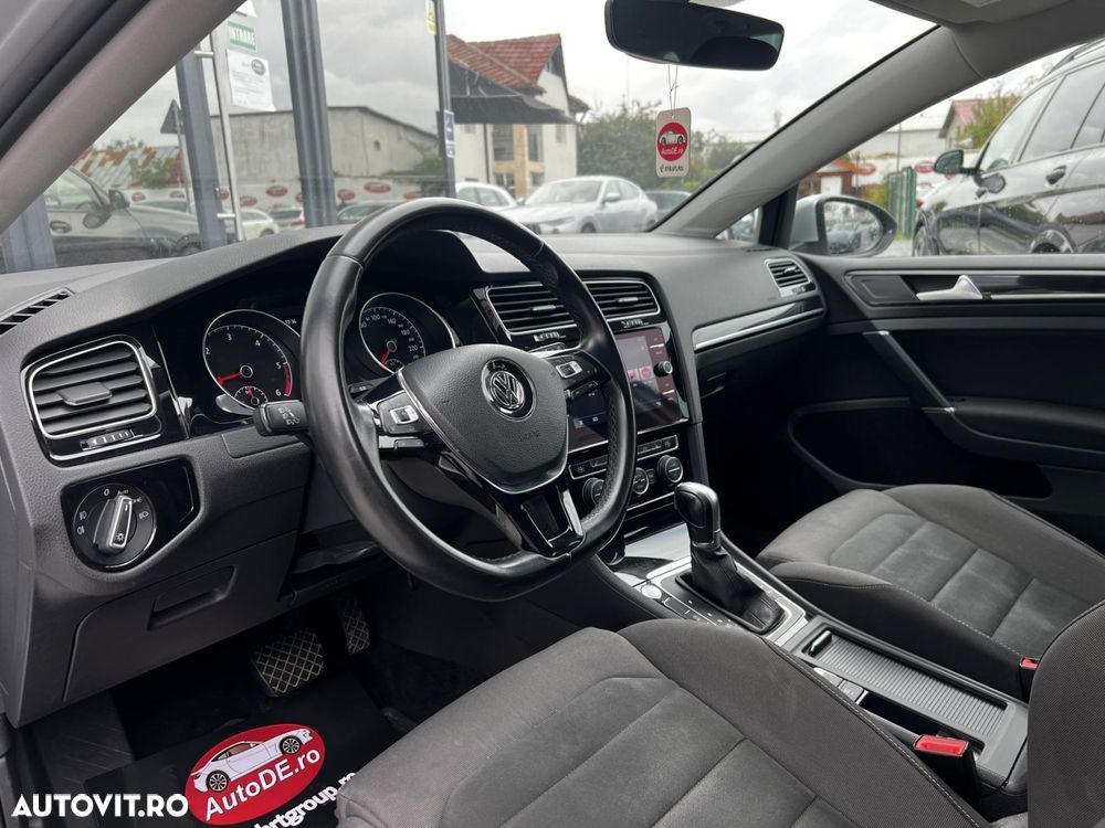Volkswagen Golf - 5