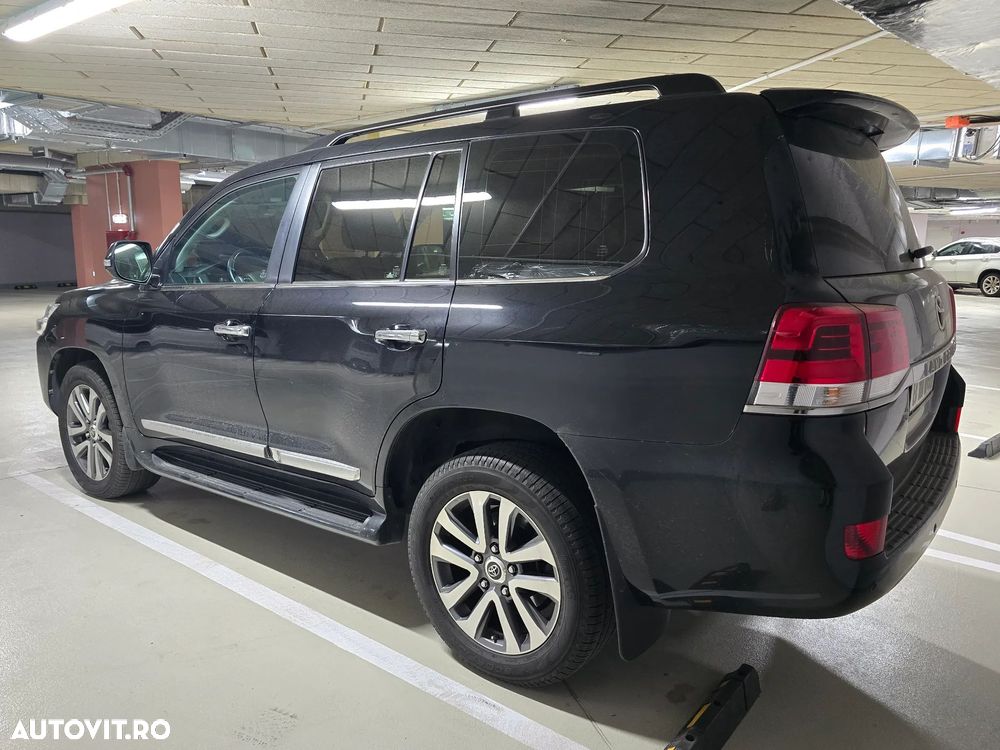 Toyota Land Cruiser 4.5 D-4D V8 Luxury - 3