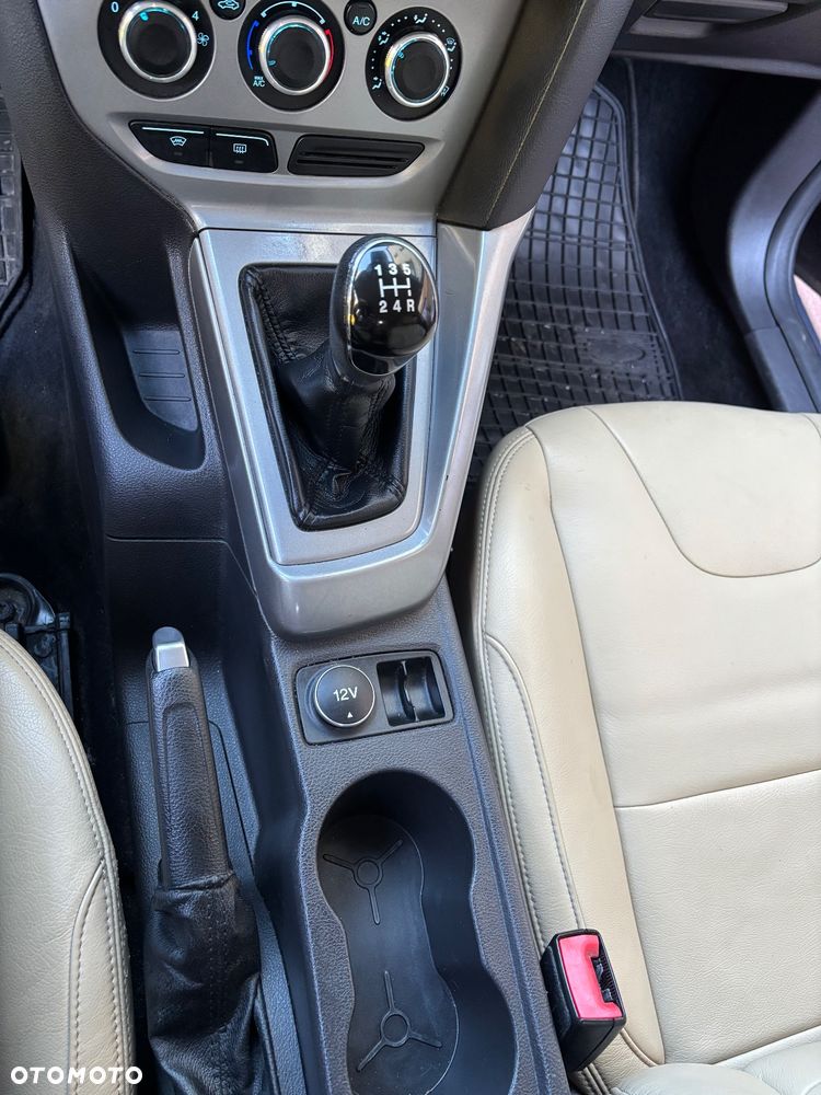 Ford Focus 1.6 Ambiente - 13