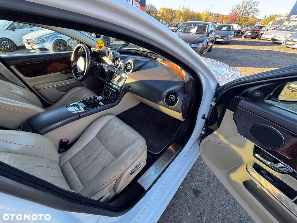 Jaguar XJ 3.0 T AWD Portfolio - 24