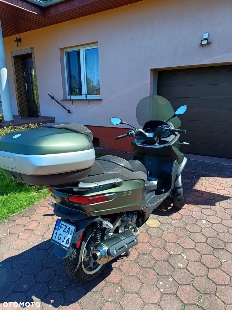Piaggio MP-3 - 5