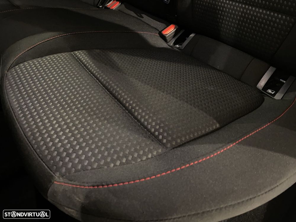 Ford Focus 1.0 EcoBoost MHEV ST-Line - 19