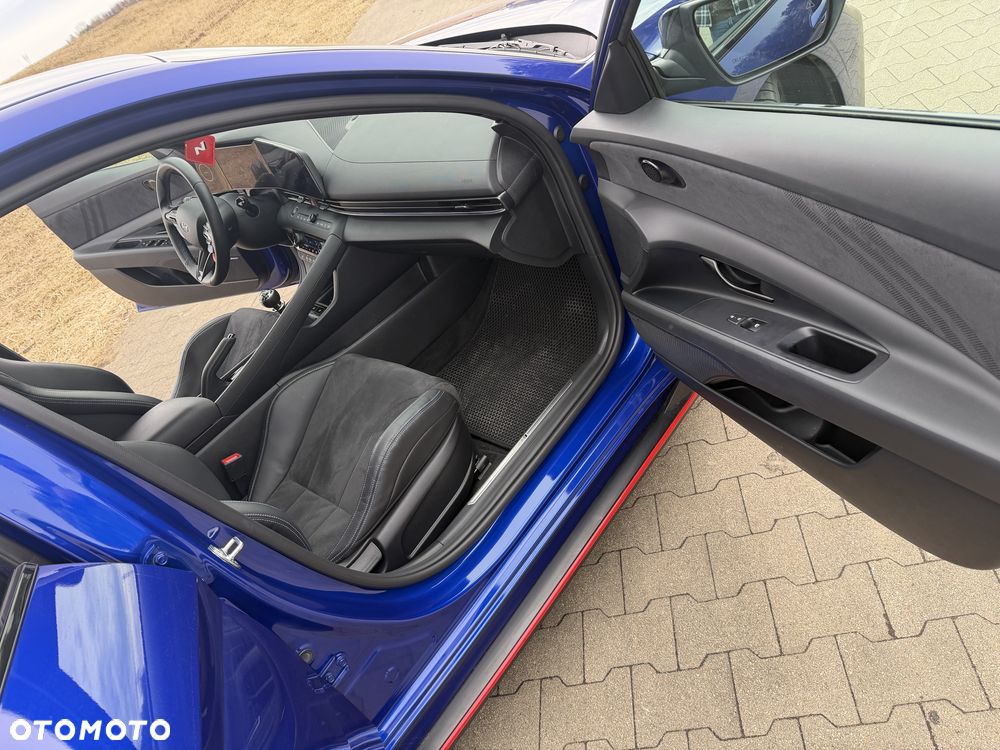 Hyundai Elantra - 5