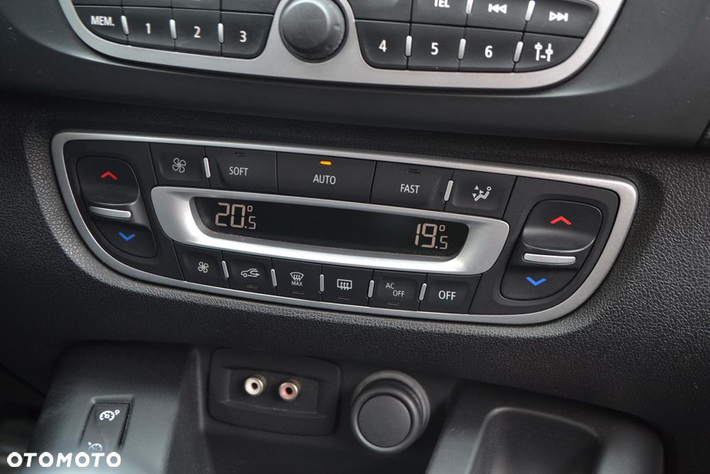 Renault Scenic 1.5 dCi Privilege - 26