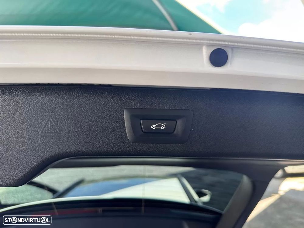 BMW 530 e Pack Desportivo M - 9