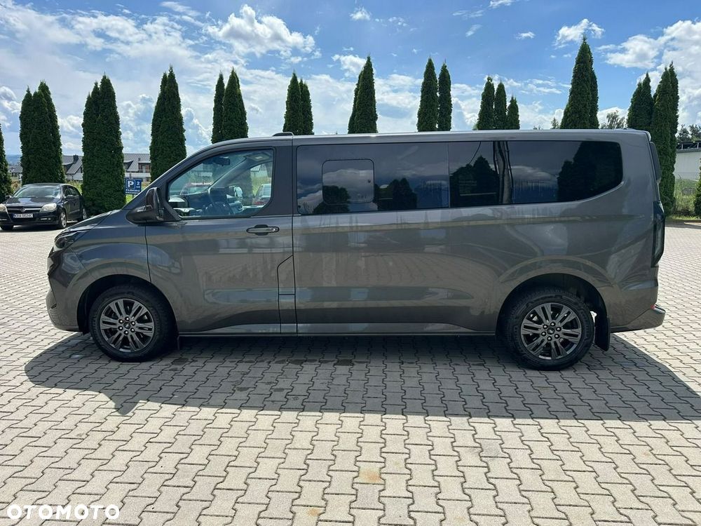 Ford Tourneo Custom - 3