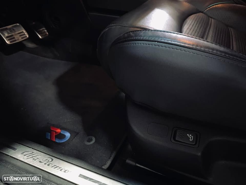 Alfa Romeo Giulietta 2.0 JTDM 16V TCT Sprint - 8