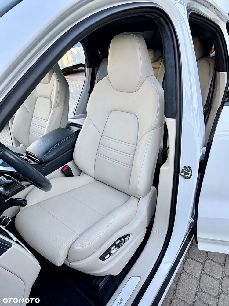 Porsche Cayenne Platinum Edition - 20