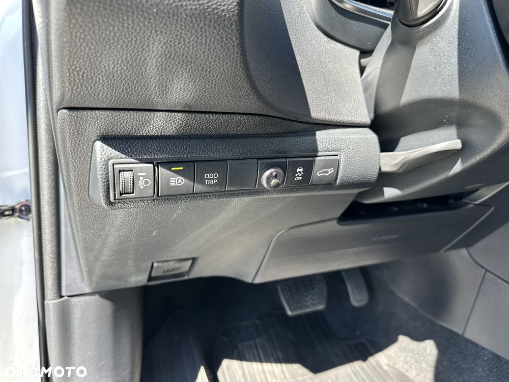 Toyota Corolla - 30