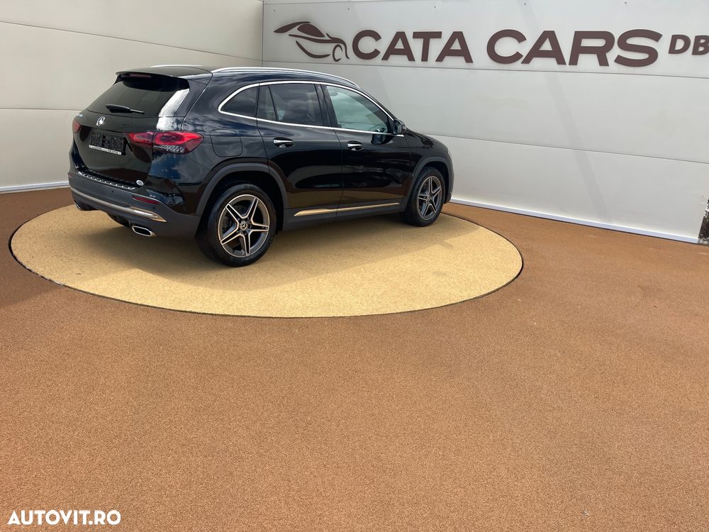 Mercedes-Benz GLA - 14