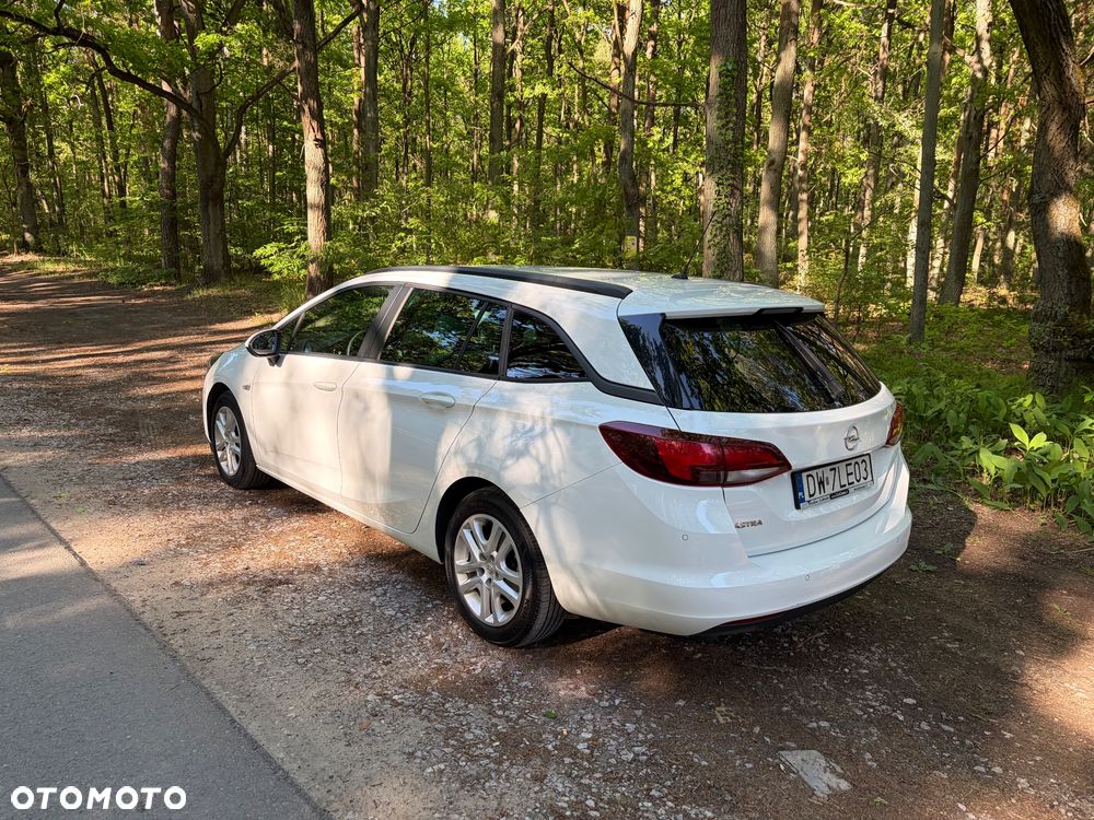 Opel Astra 1.2 T Edition S&S - 10